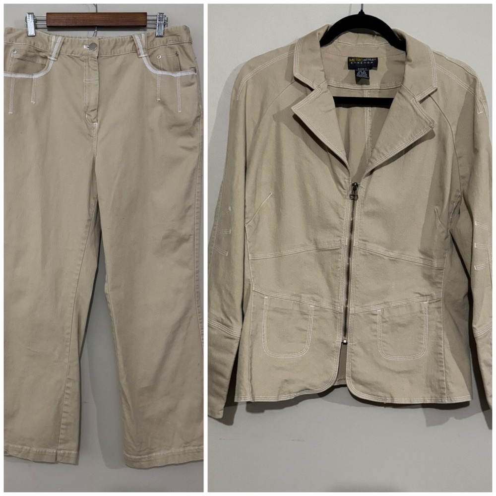 METRO STYLE Women's Beige WLeg Pants & Jacket Suit
Size Pants 16 Jacket 20